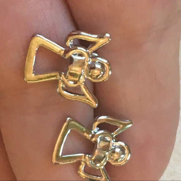 🎈Sale 🎈2 for $10 NWOT silver (color) cut out angel’s post earrings - Picture 5 of 6